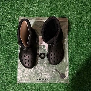 Crocs Classic Lined Neo Puff Boot Black